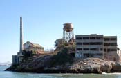 alcatraz-prizon-water-tower