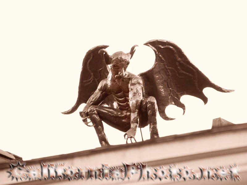 venice-beach-bordello_alexandra_gargoyle