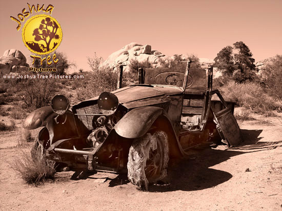 lost-vintage-car