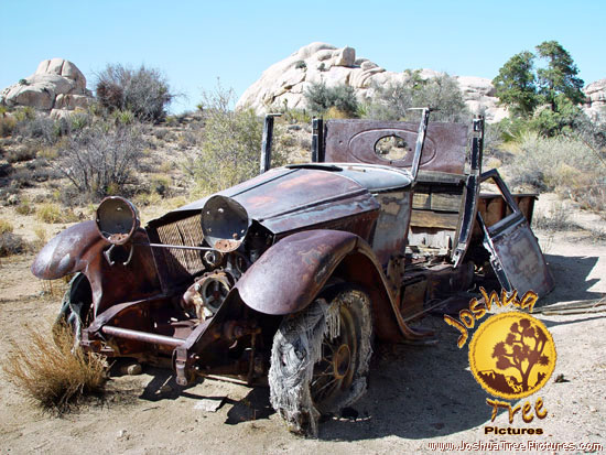 old-abandoned-automobile